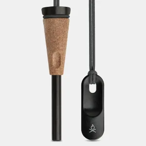 überleben Zünden PRO Ferro Rod Fire Starter for Survival – Up to 15,000 Strikes, 3/8" Thick Fire Steel with Striker – Waterproof Camping Flint and Steel with Wood Handle and Lanyard