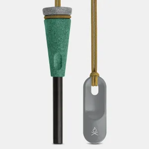überleben Zünden PRO Ferro Rod Fire Starter for Survival – Up to 15,000 Strikes, 3/8" Thick Fire Steel with Striker – Waterproof Camping Flint and Steel with Wood Handle and Lanyard