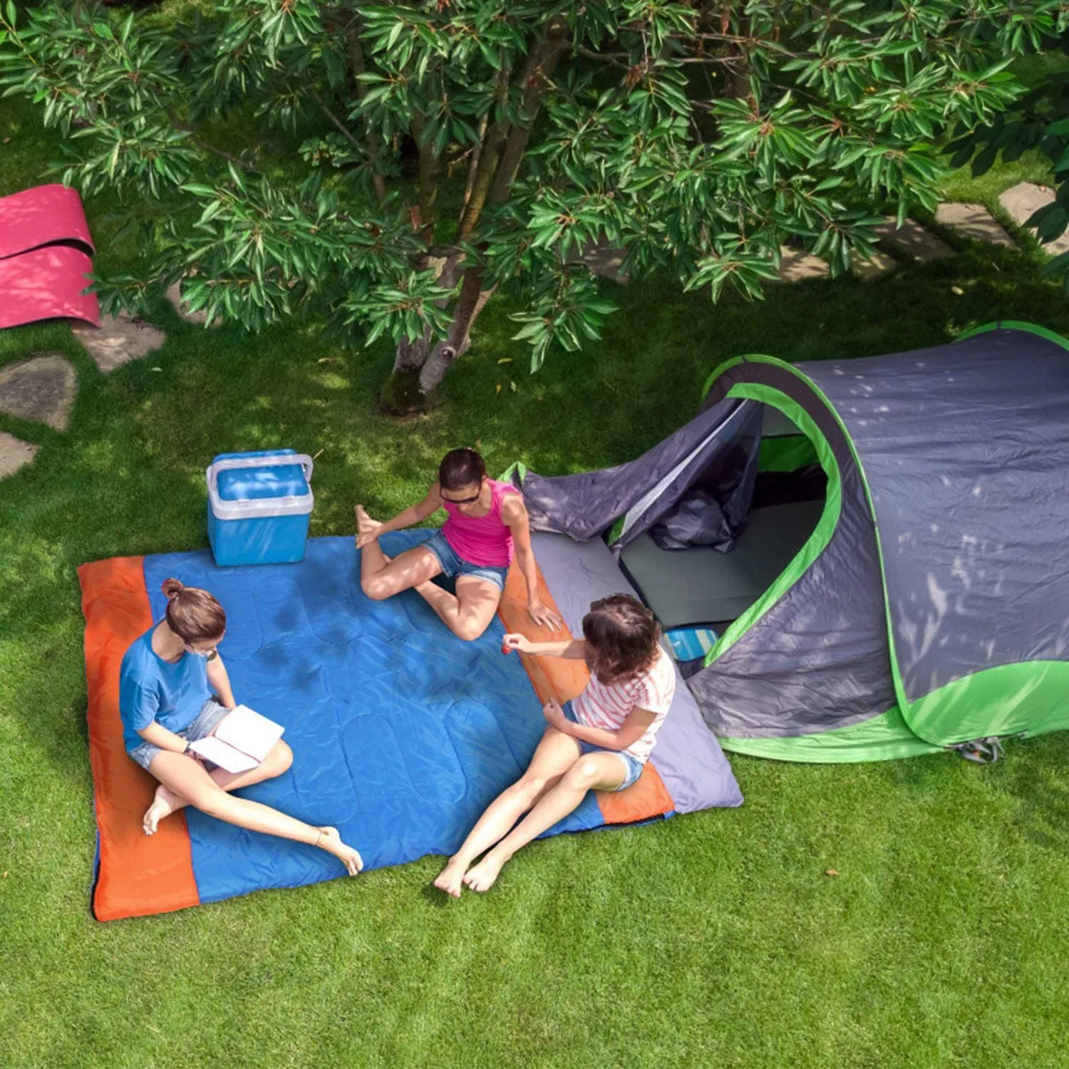 CampHaven™ Multi-Person Sleeping Bag – 2 or 3 Person Convertible Bedroll with Carry Bag