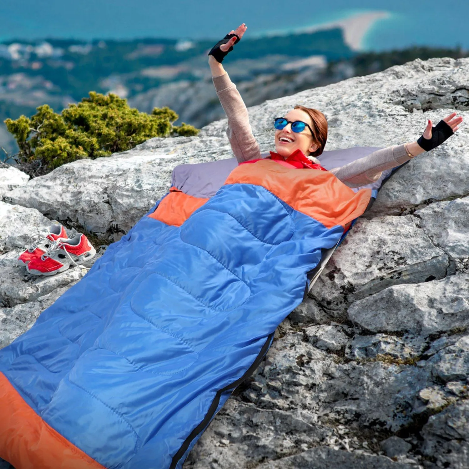 CampHaven™ Multi-Person Sleeping Bag – 2 or 3 Person Convertible Bedroll with Carry Bag