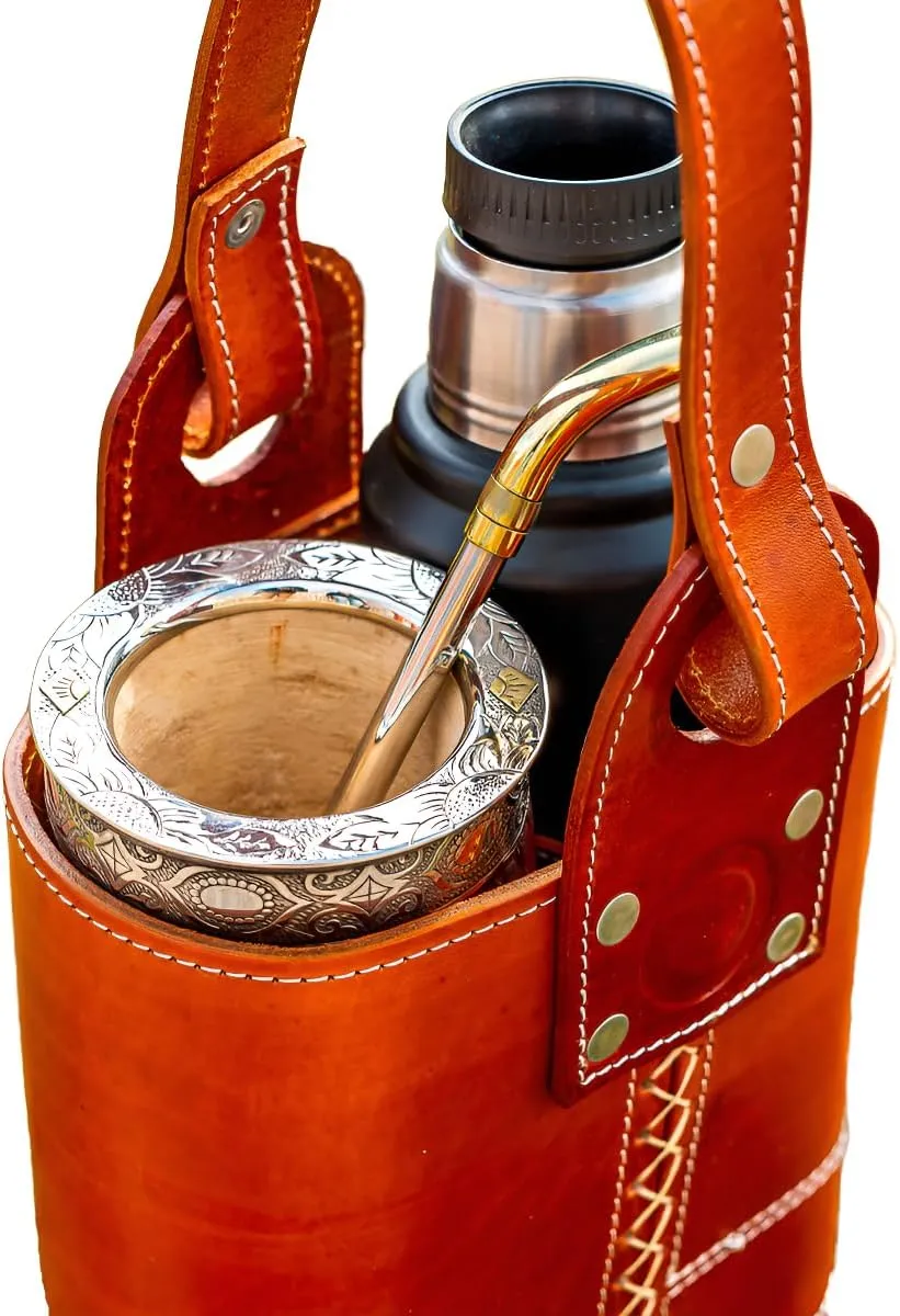 Canasto Matero de Cuero Chico - Small Handmade Leather Mate Bag - Carry Bag for Mate Gourd Set and Thermos - CUSHE Mates (Light Brown)