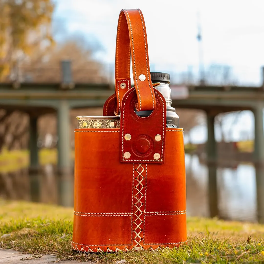 Canasto Matero de Cuero Chico - Small Handmade Leather Mate Bag - Carry Bag for Mate Gourd Set and Thermos - CUSHE Mates (Light Brown)