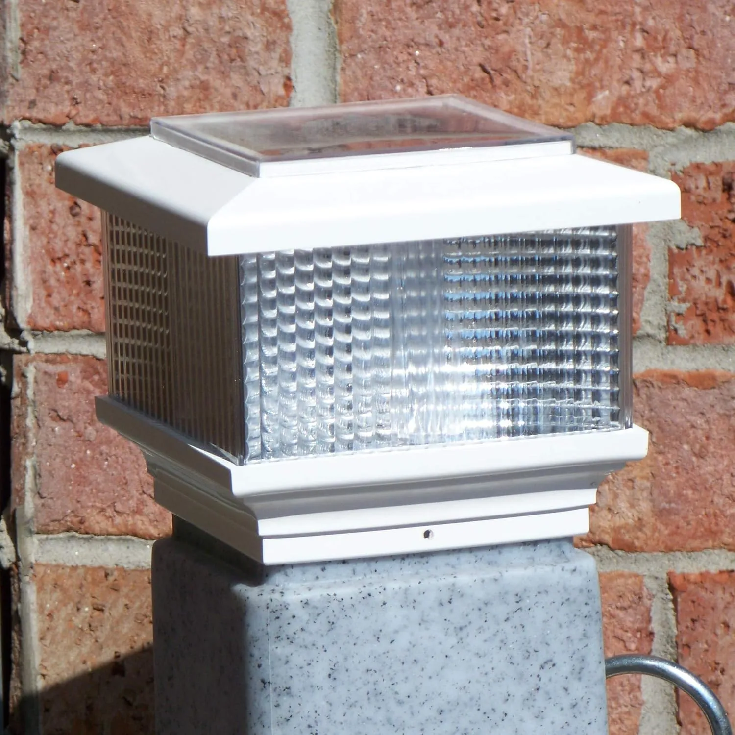 Dock Edge Solar Dock Light