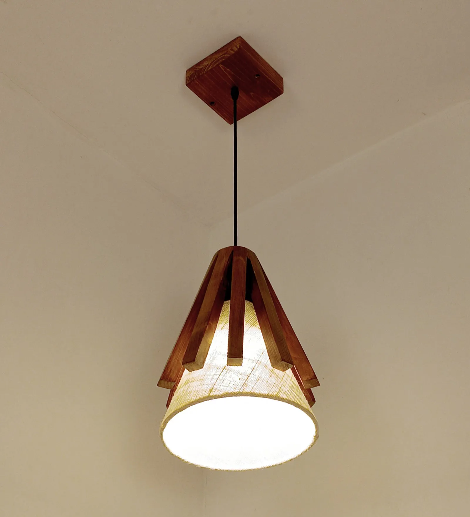 Flue Brown Wooden Single Hanging Lamp (BULB NOT INCLUDED)