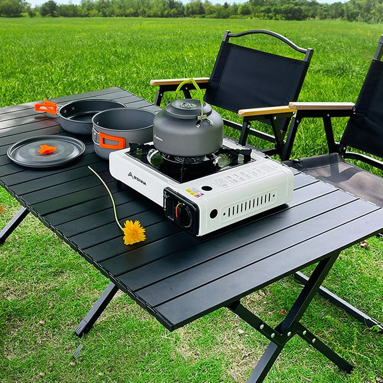 Foldable Camping Table Roll Up Top Table Picnic Table，Garden Table Outdoor Camping Table Simple and Easy to Handle for