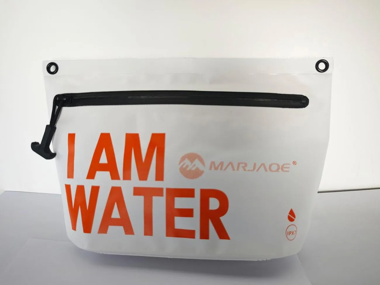 IPX7 Waterproof Dry Bag 2.5L Floating PVC Dry Sack with Waterproof Zipper Shoulder Strap for Kayaking Swimming Beach Travel Boating Camping Hiking Canoeing Paddleboarding Water Sports (white)