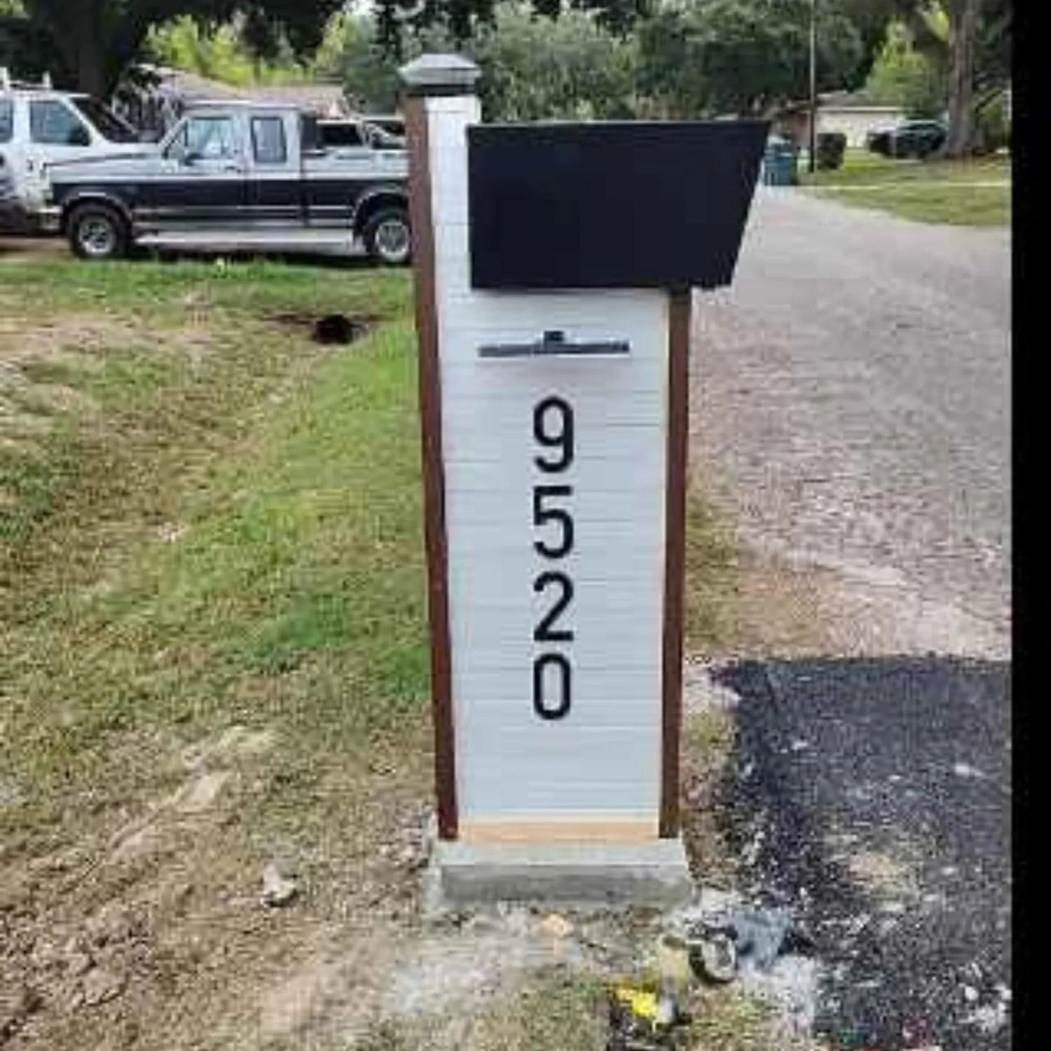 LED Illuminated Outdoor Address Light Waterproof - Solar House Numbers for Outside Address - Real Estate Agent Signboard Wireless Dusk to Dawn Lighting for Homes Yard Business Sign Lights 6000K Cold White
