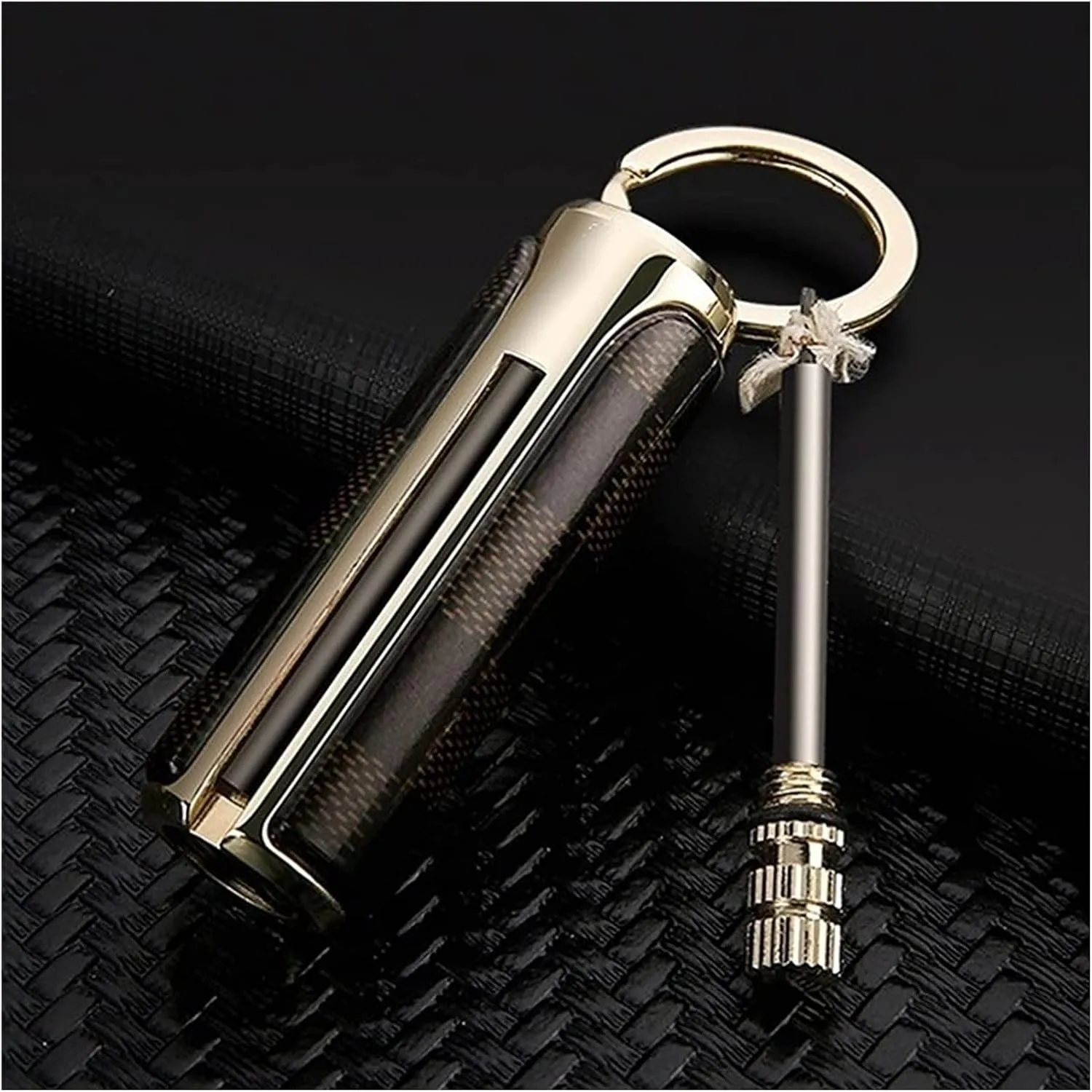 Metal waterproof permanent match lighter, keychain convenient to carry, can be used multiple times, can be filled with kerosene, economical and environmentally friendly, men's gift (fuel not included)