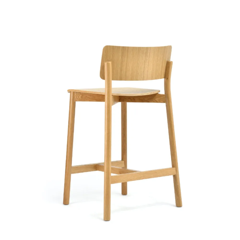 Mia Barstool