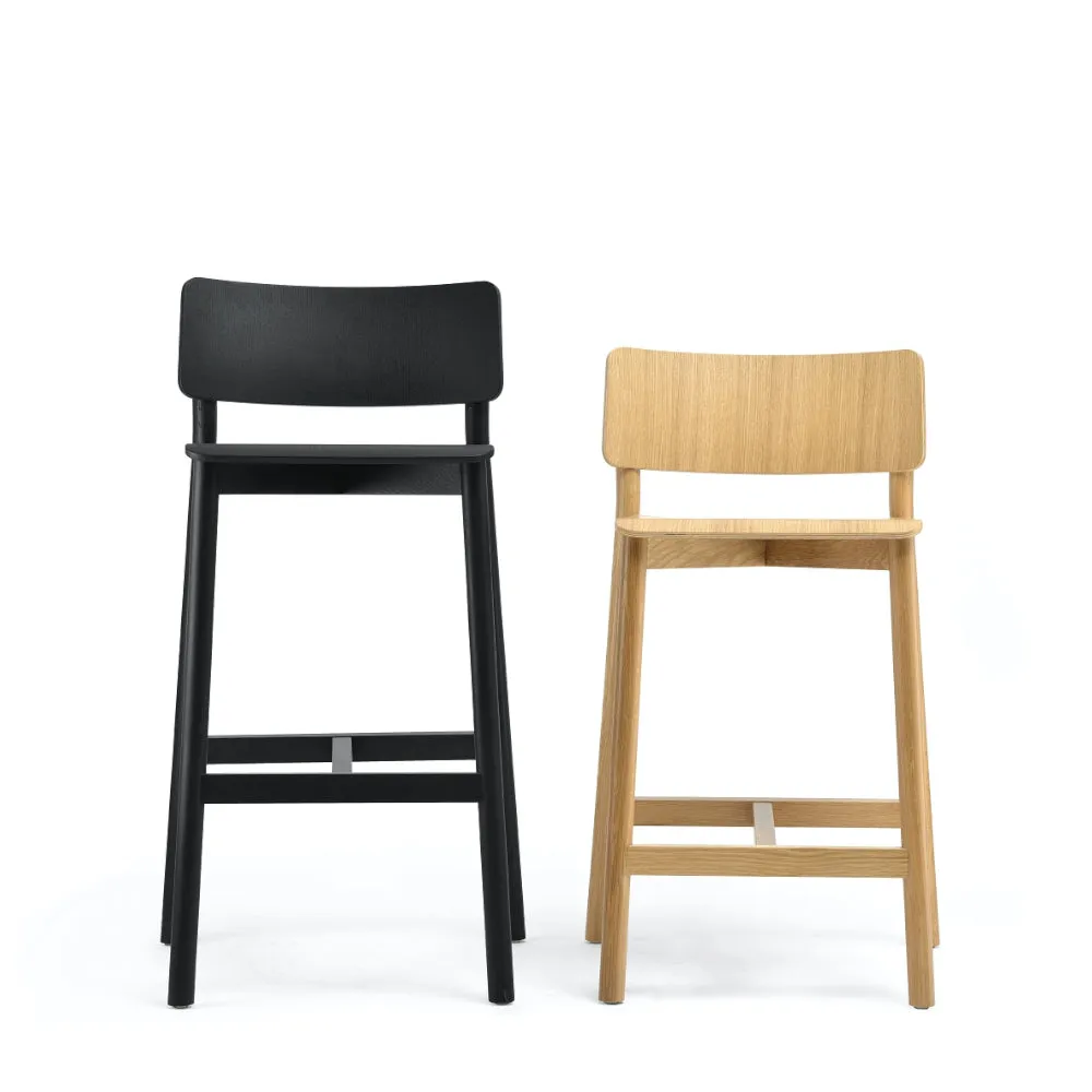 Mia Barstool