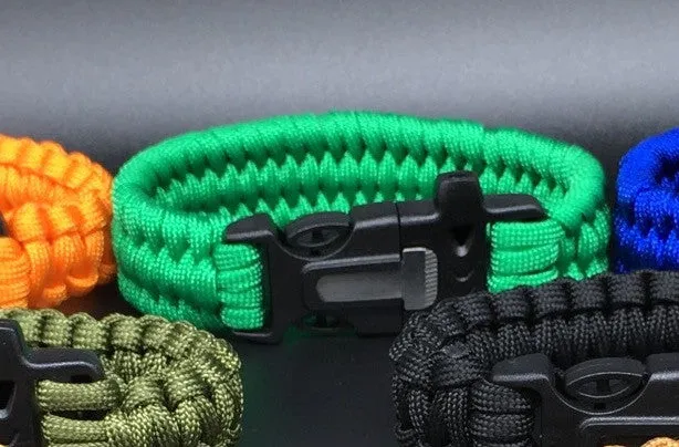 Outdoor Paracord & Flint Fire Starter & Whistle