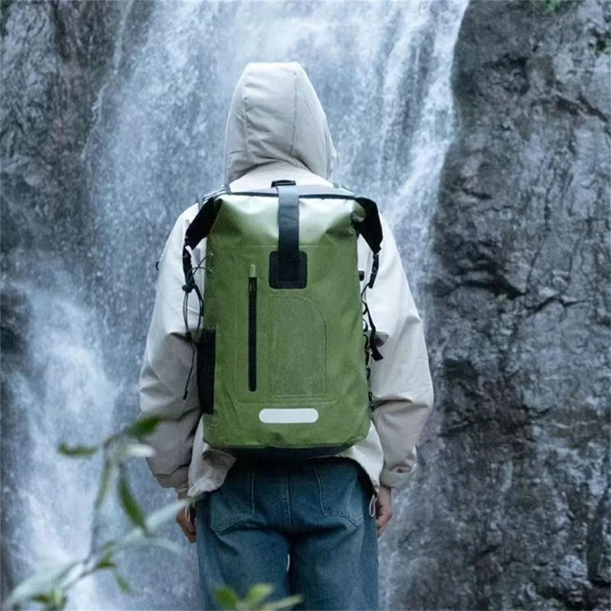 Outdoor PVC Waterproof Dry Backpack Water Floating Bag Roll Top Sack, for Kayaking Boating Camping Fishing Surfing (Black,30L)