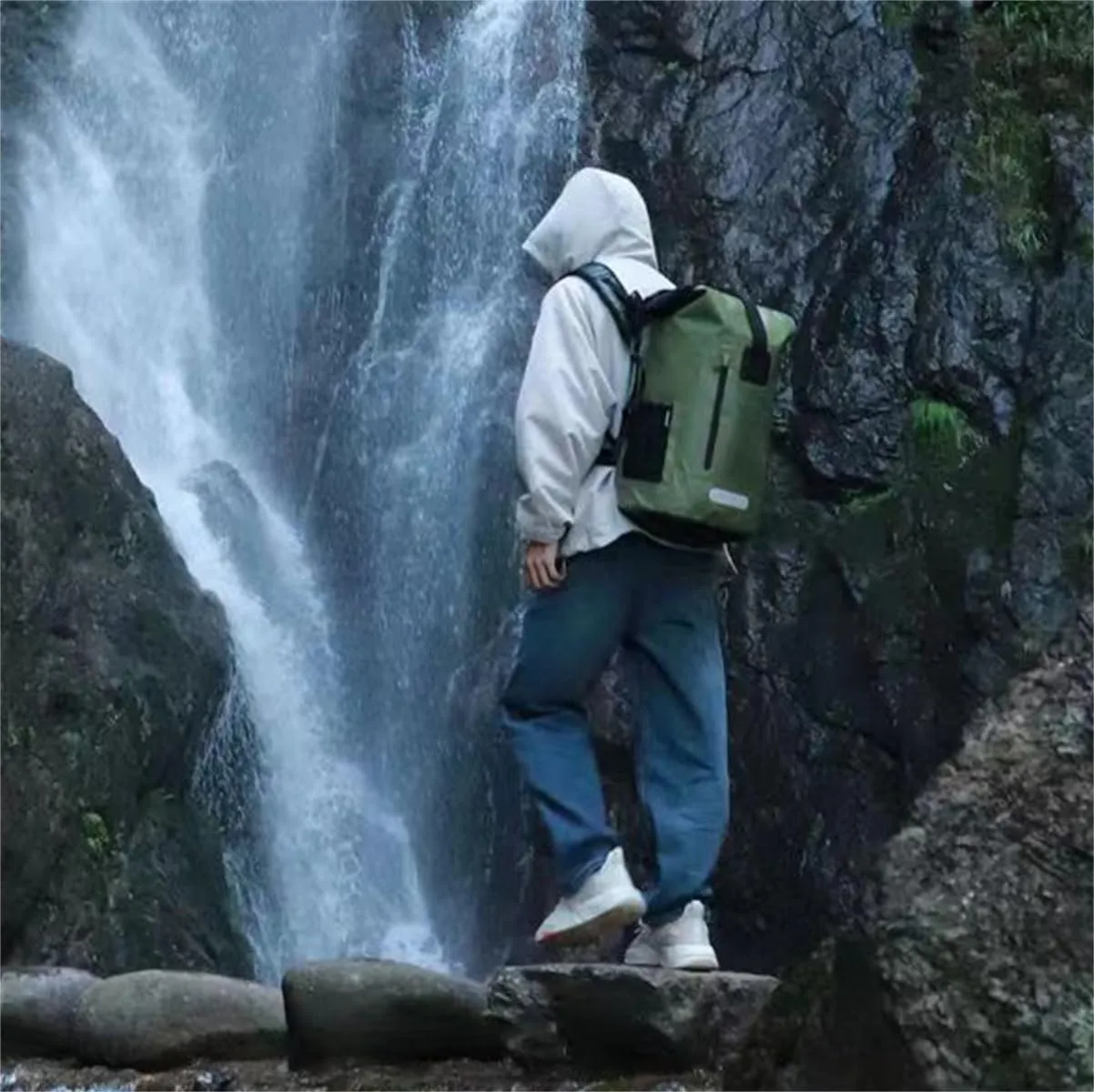 Outdoor PVC Waterproof Dry Backpack Water Floating Bag Roll Top Sack, for Kayaking Boating Camping Fishing Surfing (Grey,30L)