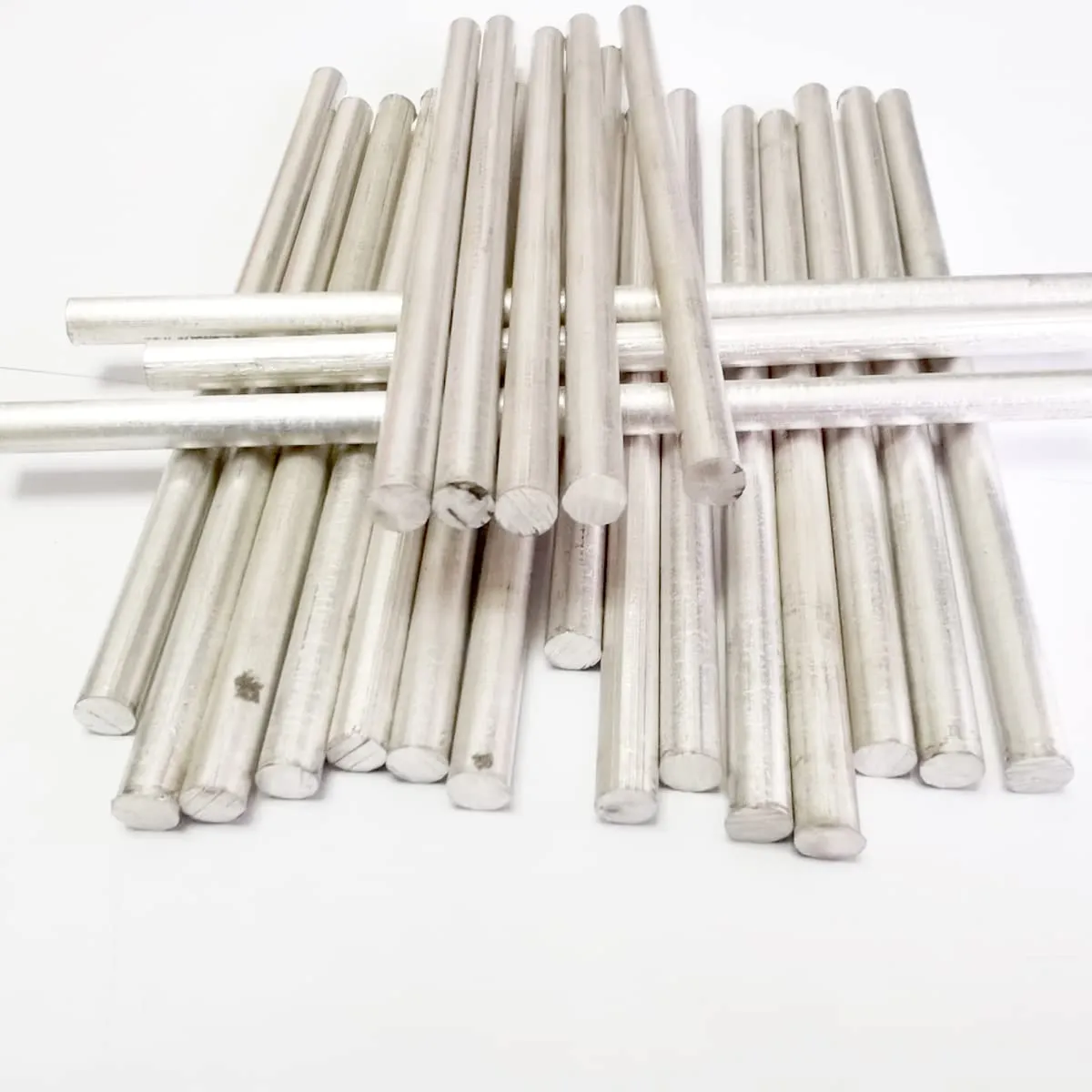 RUICHI 30Pcs Magnesium Rods 7x152mm/0.27" 6.1" High Purity 99.99% Magnesium Metal Survival Emergency Tool