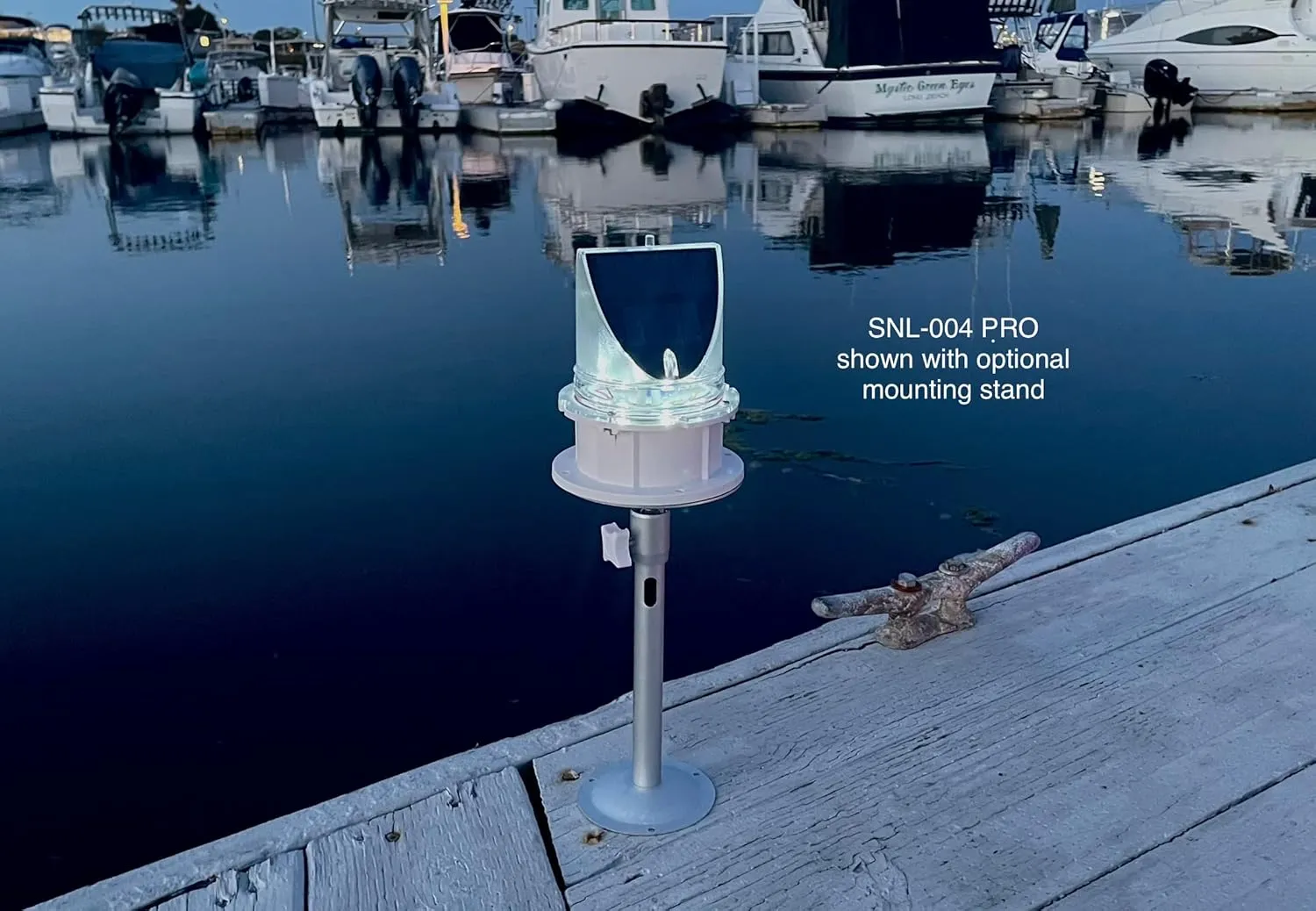 Solar Dock Warning Light 360 Degree - SNL-004-PRO - Super Bright Waterproof LED Light for Marine Applications - Constant On or Adjustable Flashing (White) (Lamp with mounting Stand)