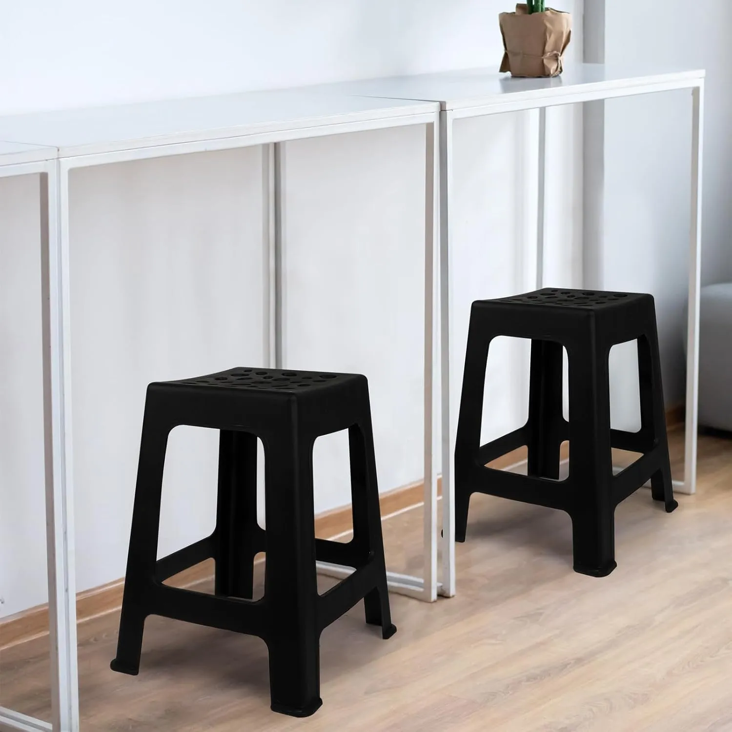 TURSTIN 6 Pack Plastic Stools 16.9 Inch Black Nesting Stools Portable Backless Bar Stool Flexible Seating Chairs for Classroom Office Home