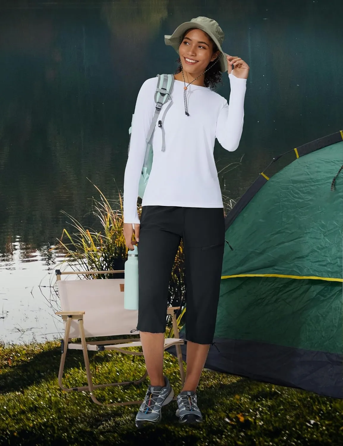 Women's Hiking Capri Pants Lightweight Quick Dry Outdoor Cargo Capris Camping Travel Zipper Pockets