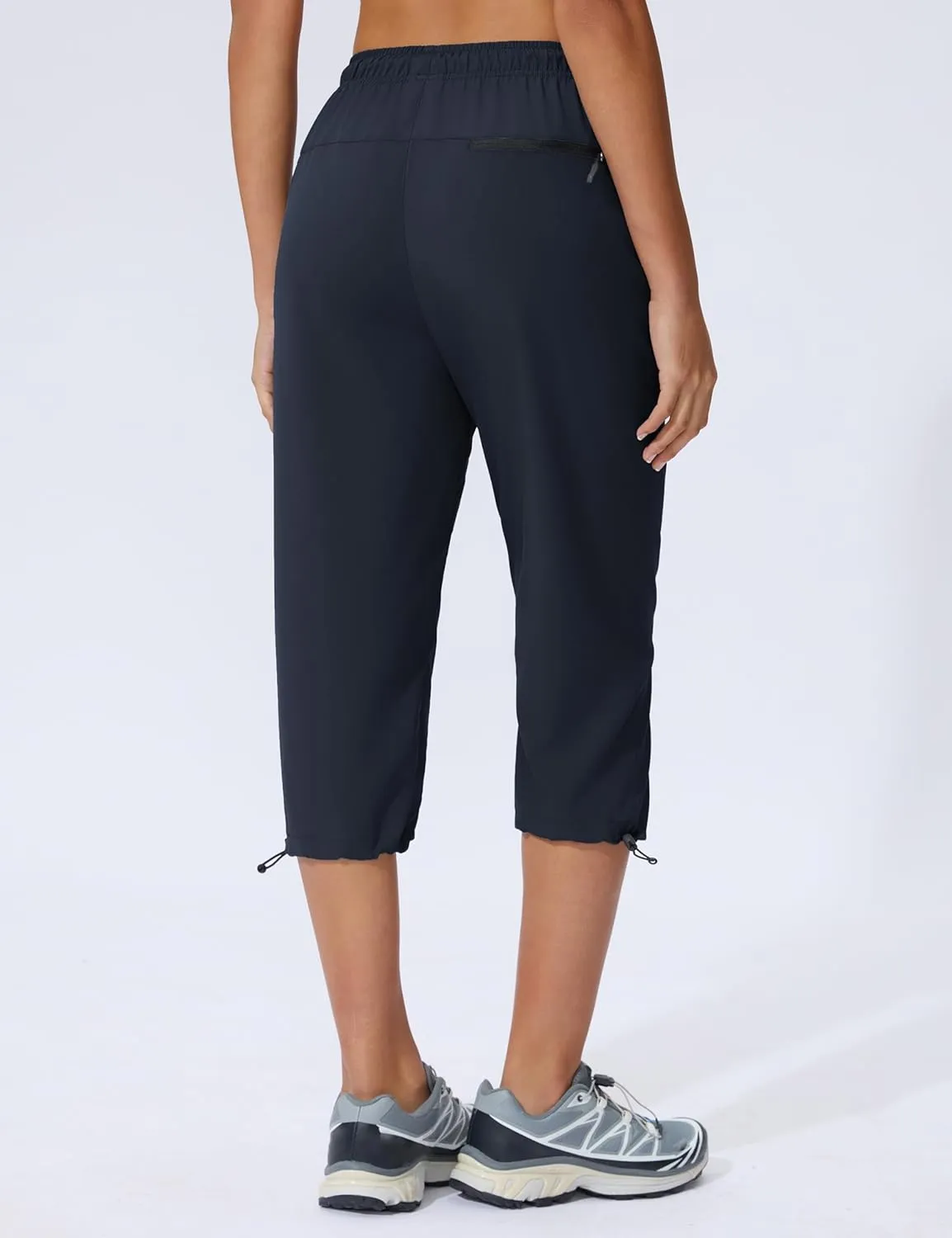 Women's Hiking Capri Pants Lightweight Quick Dry Outdoor Cargo Capris Camping Travel Zipper Pockets