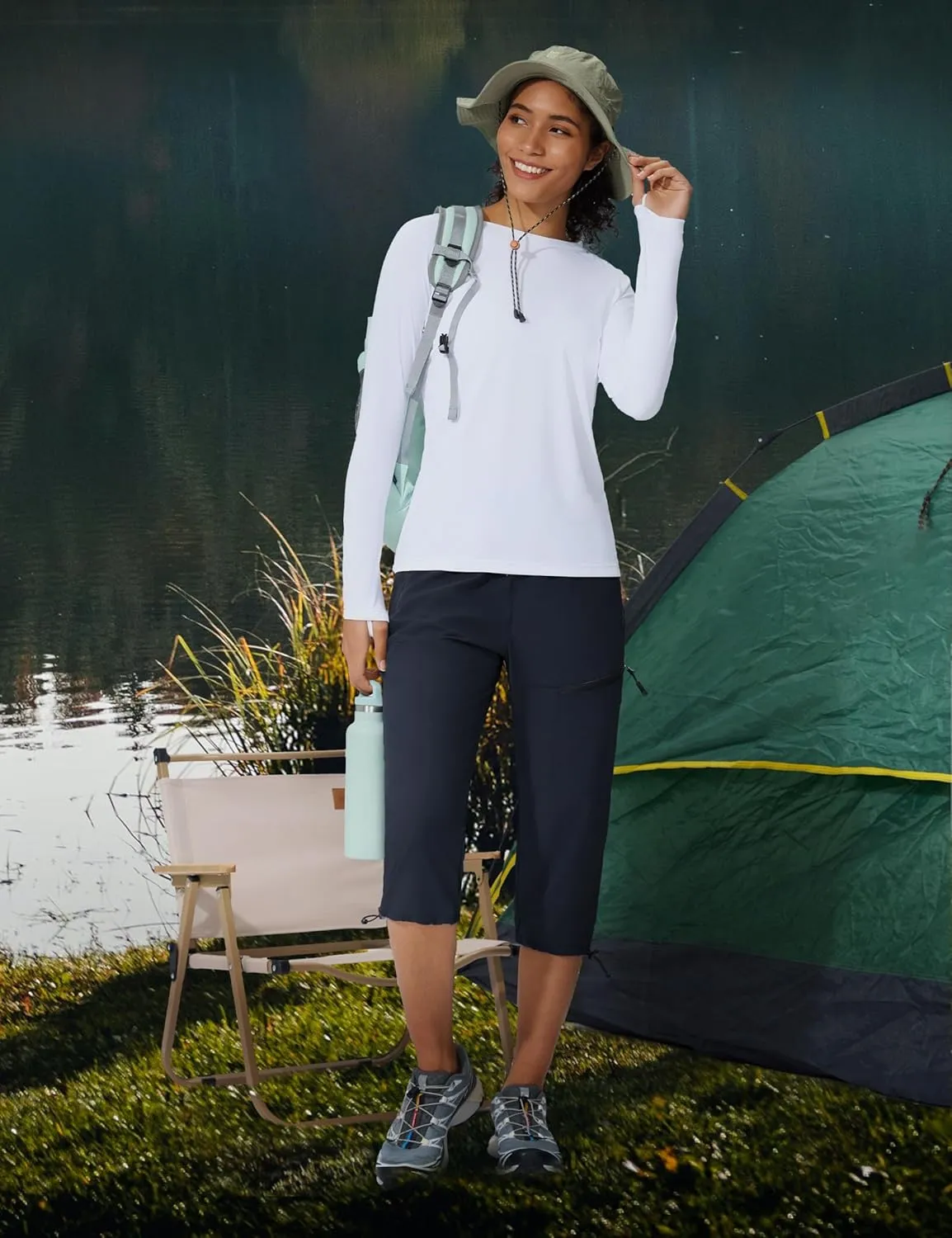 Women's Hiking Capri Pants Lightweight Quick Dry Outdoor Cargo Capris Camping Travel Zipper Pockets
